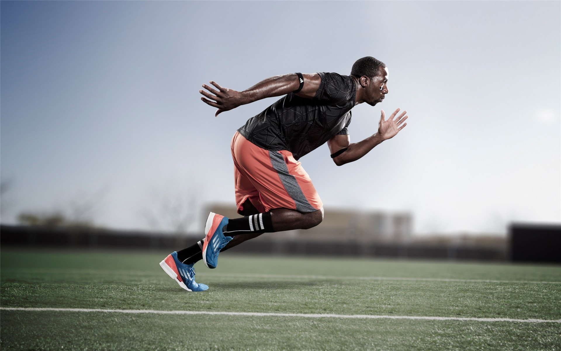 绿茵征服:精彩跨界运动员的篮球奇缘,绿茵驰骋
