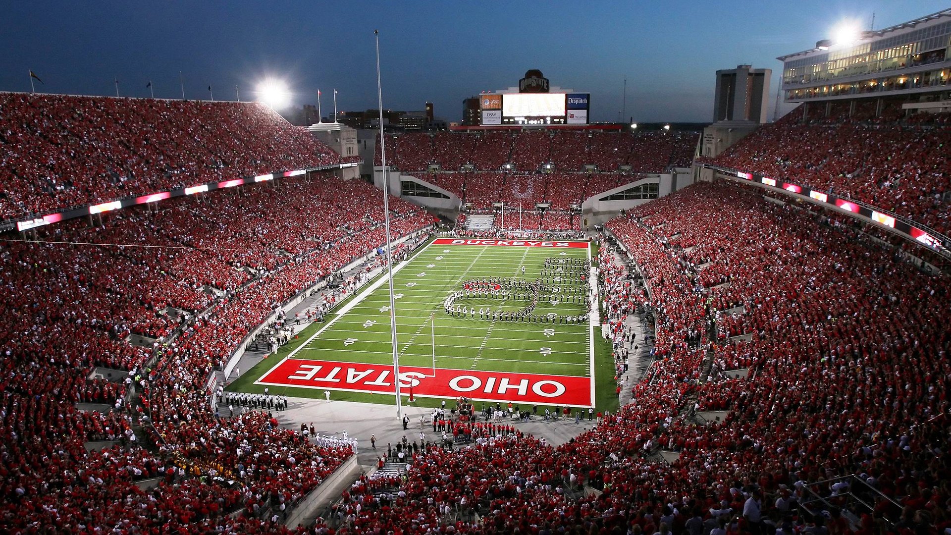 赛事的幕后支持——工作人员的辛勤付出，比赛幕后工作者